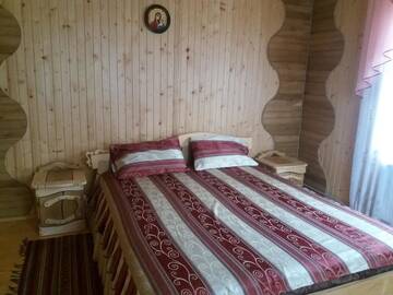 Фото номера Трехместный номер с основными удобствами Загородные дома Гостинний двір "Софія" г. Krasnik 3